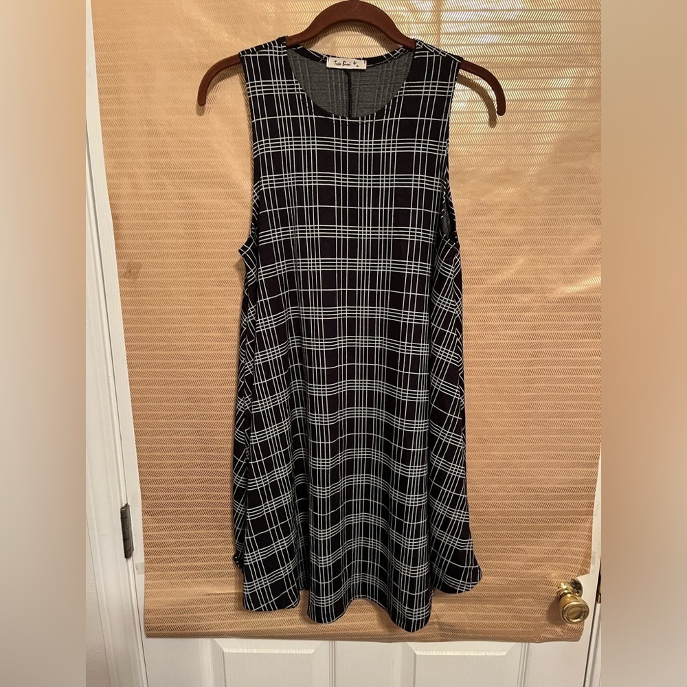 TRES BIEN~SLEEVELESS DRESS~SMALL-MED